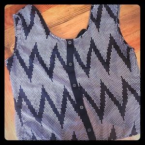 Flow tank w bow on open back